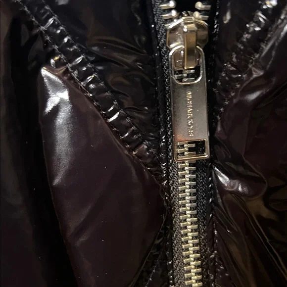 Michael Kors Black ✨ Glossy Diamond-Quilt Puffer Vest –w/ Cinch - Picture 6 of 10